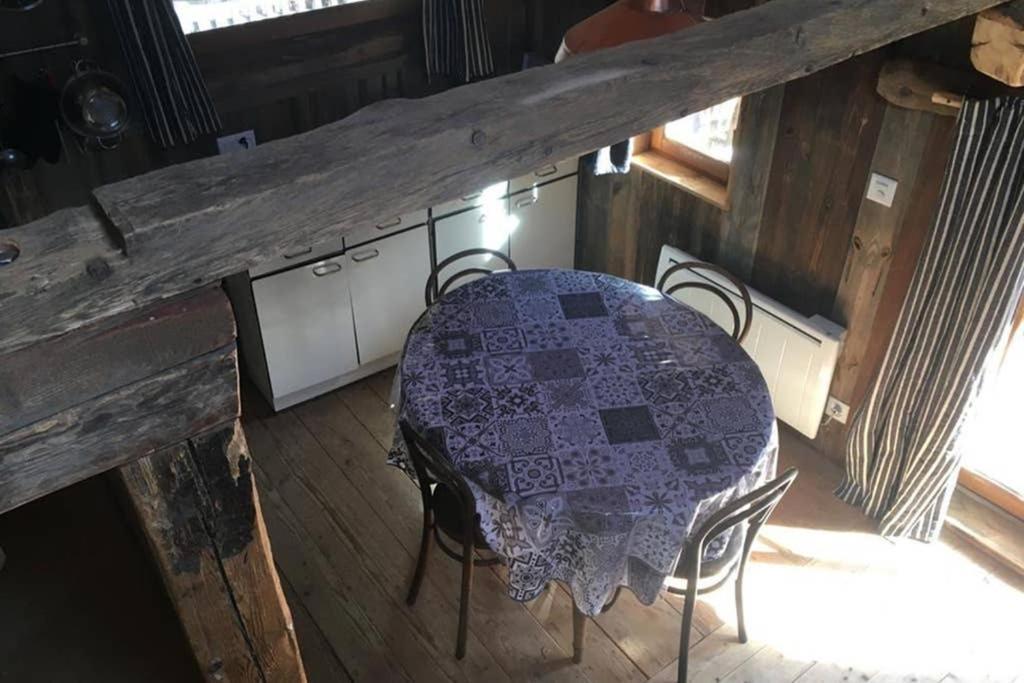 La Cabane De L'Homme Tranquille Le Tretien Exterior photo
